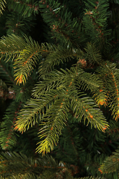 7.5foot Artificial Christmas Tree – Distinctive Garden