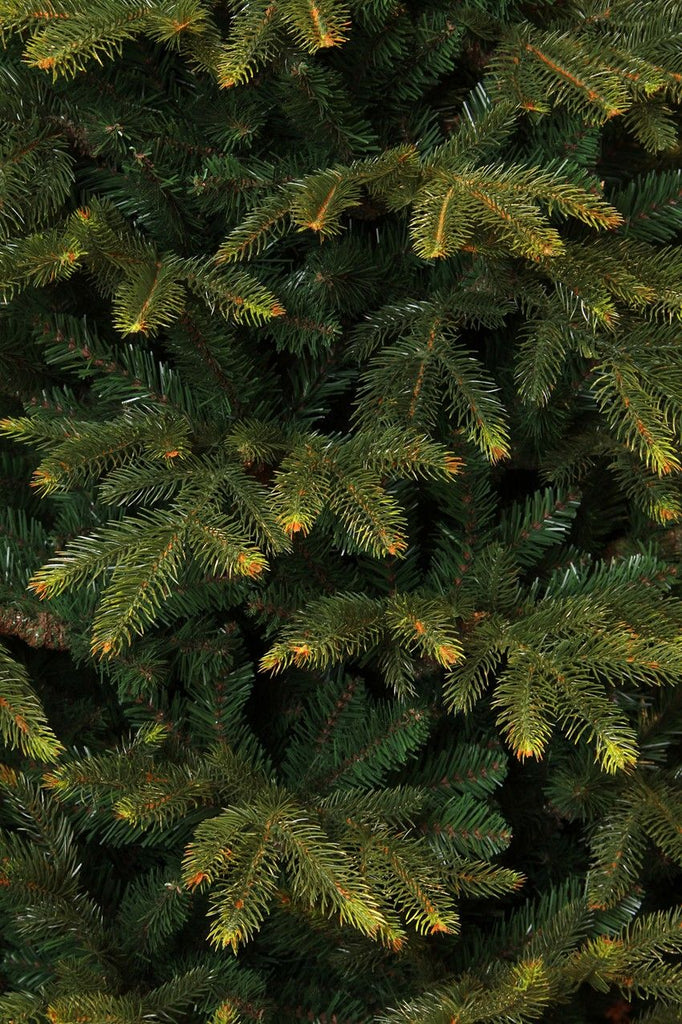 7.5foot Artificial Christmas Tree – Distinctive Garden